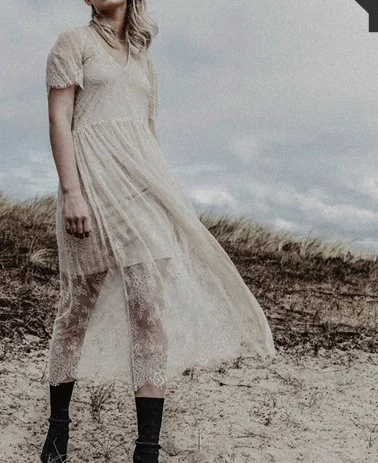 Dune Dress – fotografie door Sanne Kreijmborg